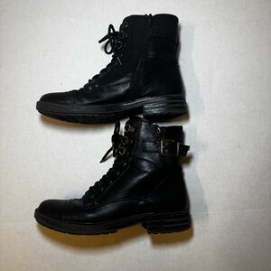 Guess GGCessy Black Combat Boots - Women's 8.5M | Edgy Lace-Up Style with Buckle